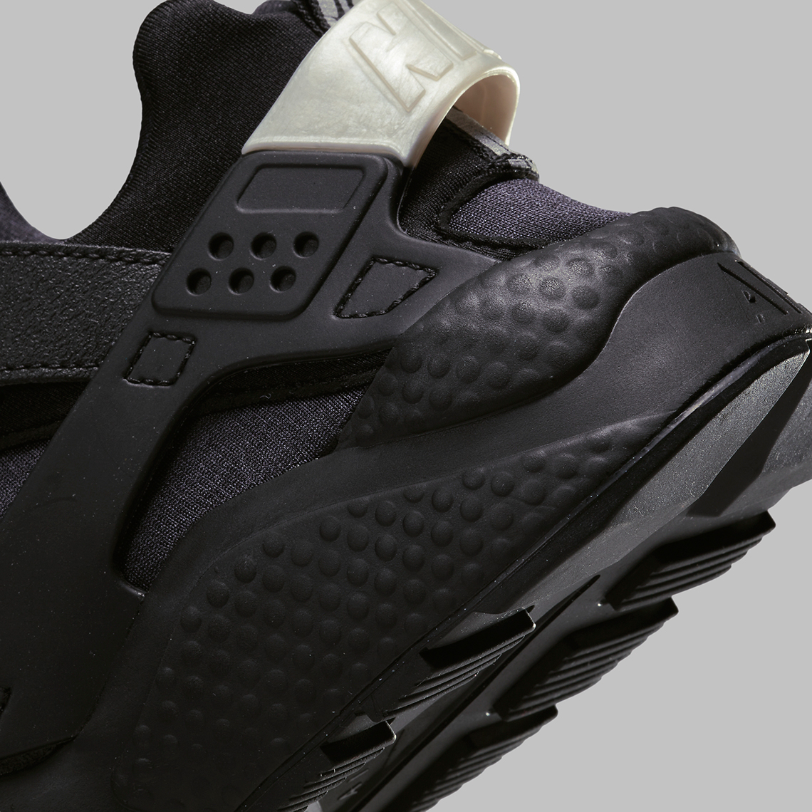 Nike Air Huarache Black Grey Dx8968 001 Release Date 7