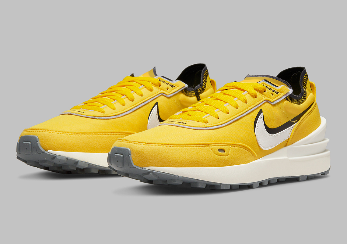 Nike Waffle One Yellow Double Swoosh Do9782 700 3