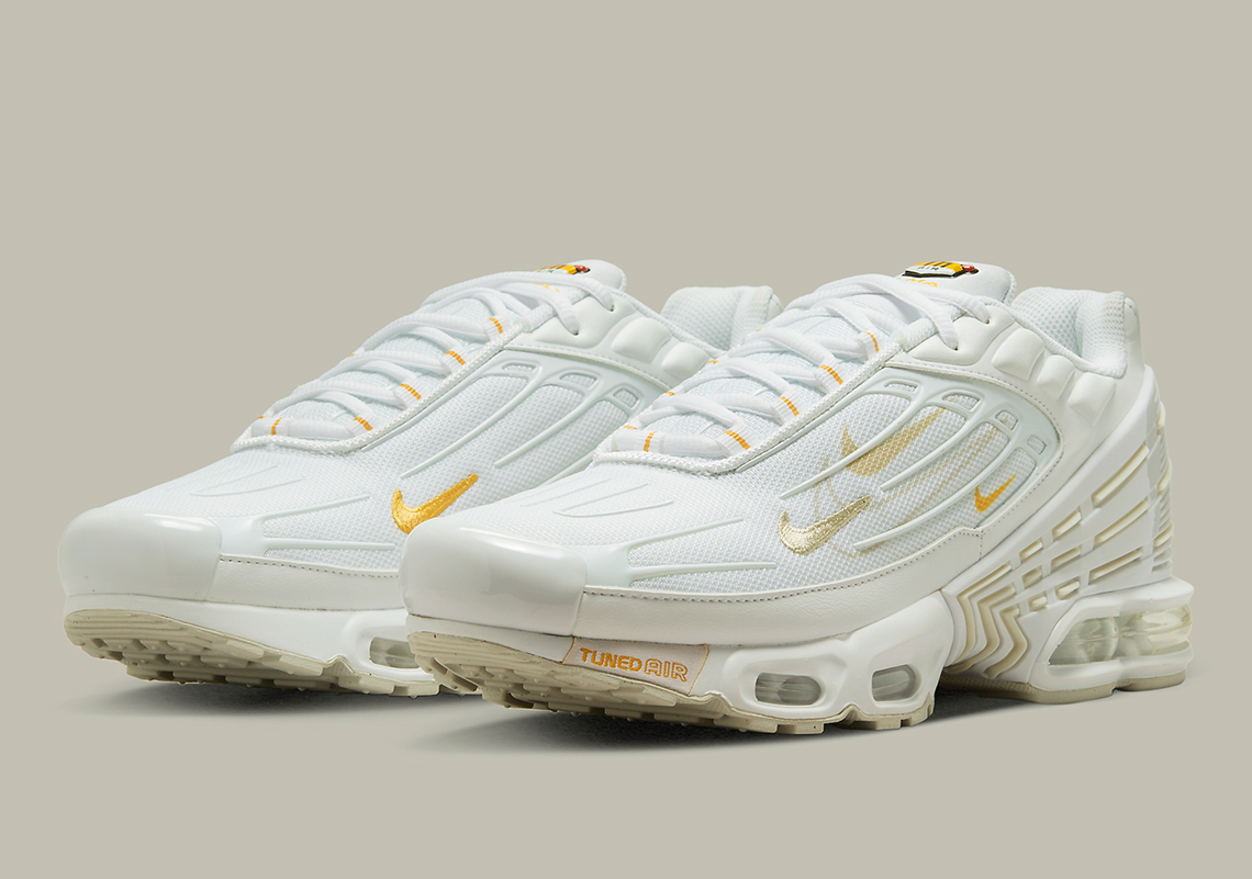 The Nike Air Max Plus 3 Brings Out The Linens Right In Time For Summer