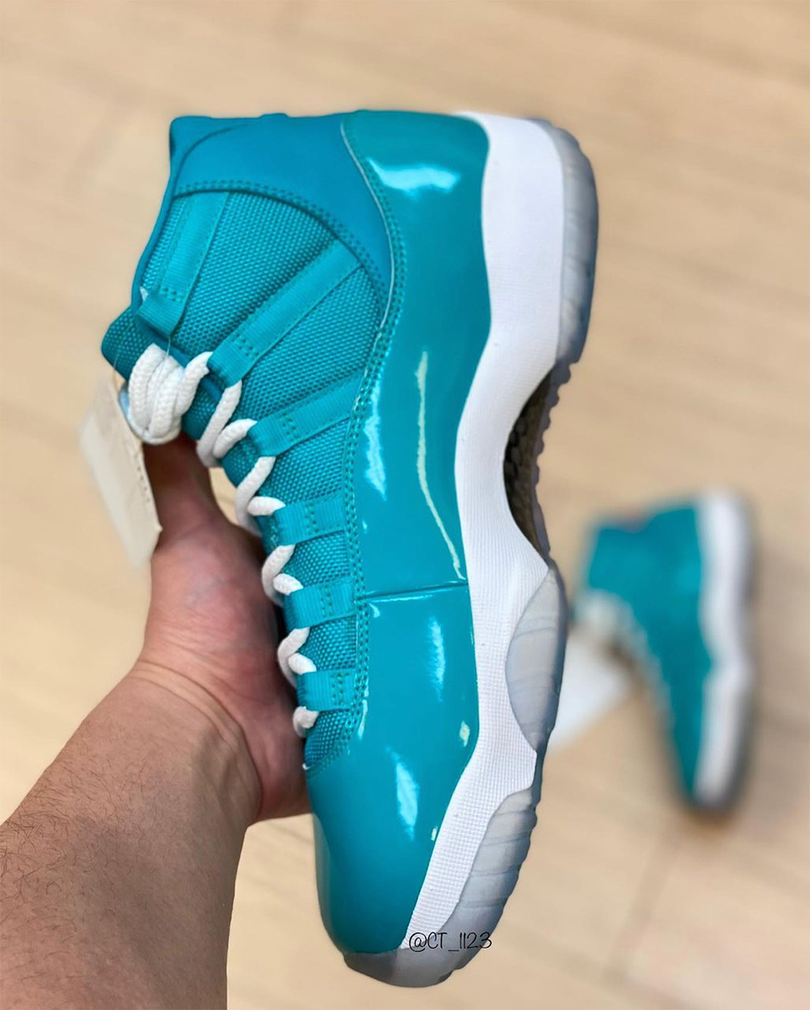 Air Jordan 11 Miami Sample Pe 3