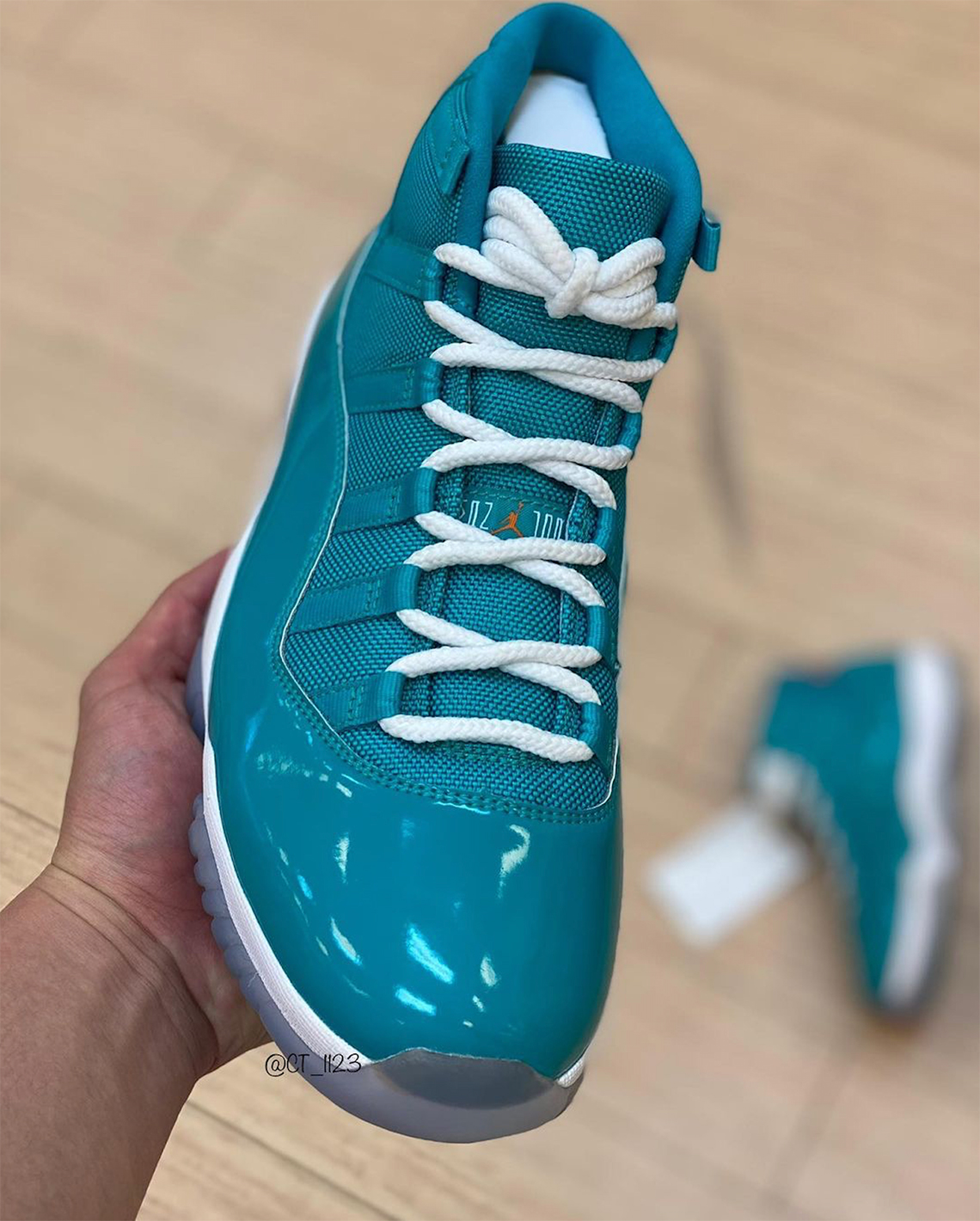 Air Jordan 11 Miami Sample Pe 4