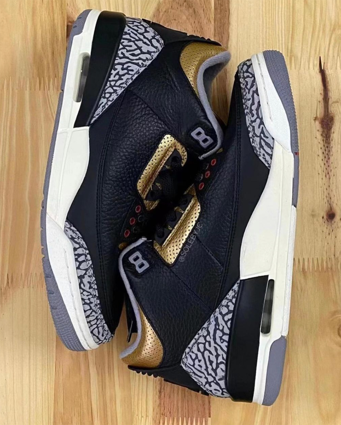 Air Jordan 3 Retro Se Winterized Black Gold 1