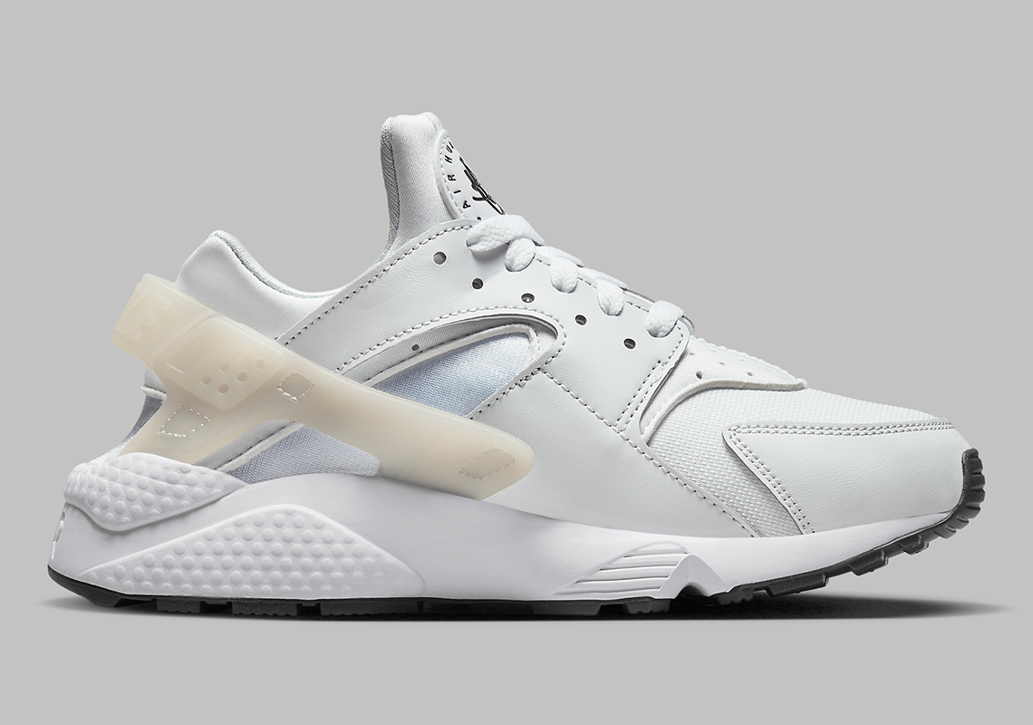 Nike Air Huarache White Black Dr5726 001 3