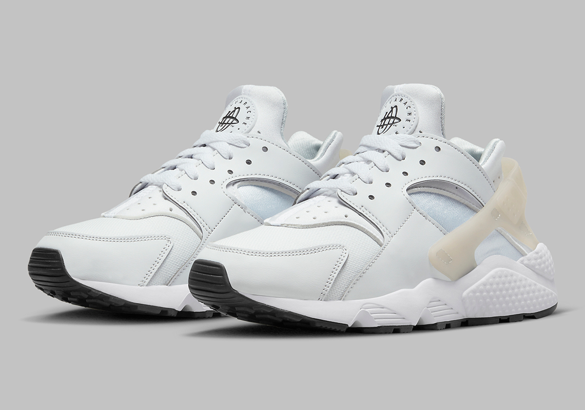 The Nike Air Huarache Returns In Simple "White/Black"