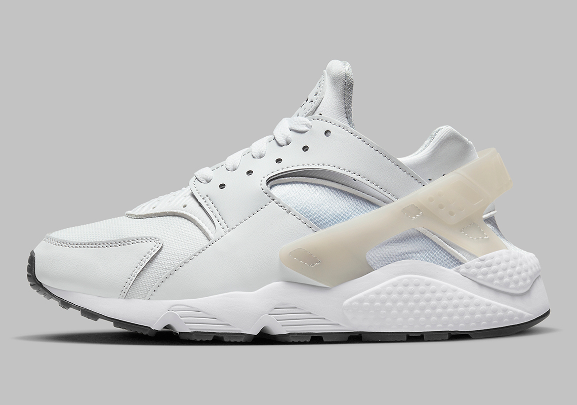 Nike Air Huarache White Black Dr5726 001 7