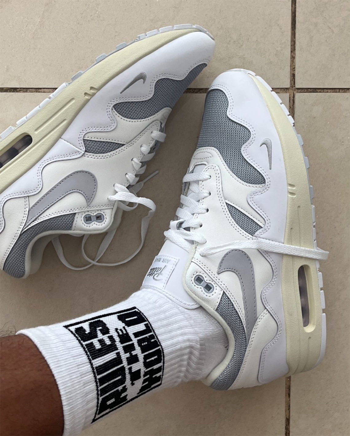 Patta Nike Air Max 1 Waves White Grey 2