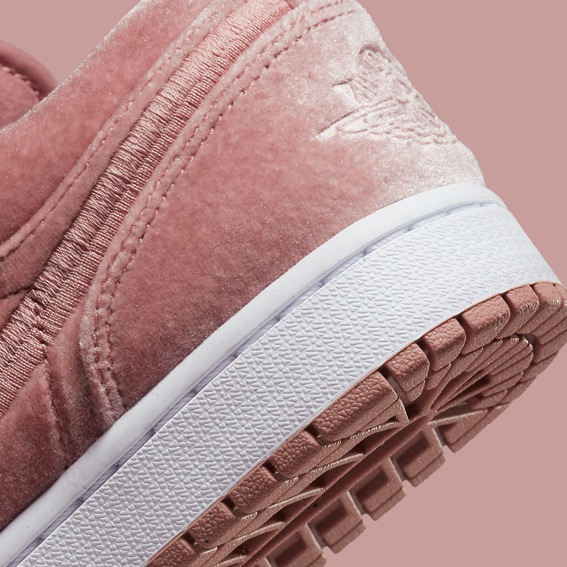 Air Jordan 1 Low Pink Velvet Dq8396 600 1