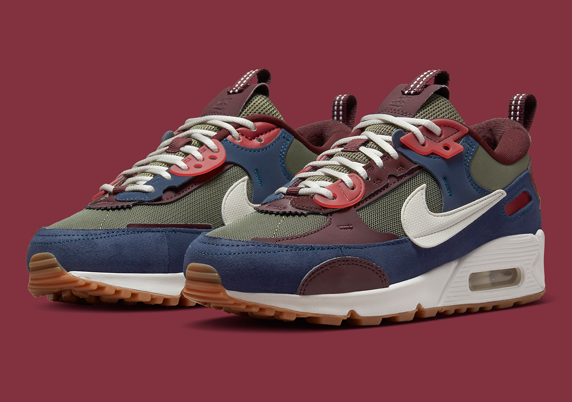 Fall Colors Land On The Nike Air Max 90 Futura "Medium Olive"