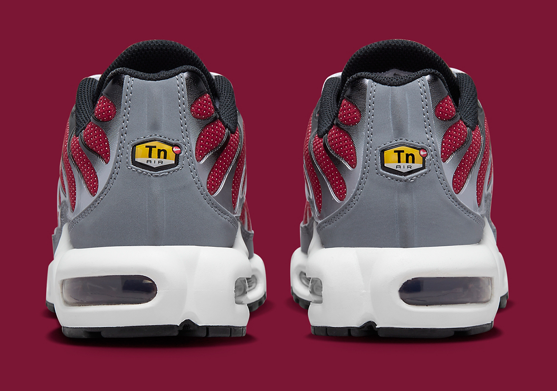 Nike Air Max Plus Team Red Silver Dq3983 600 2