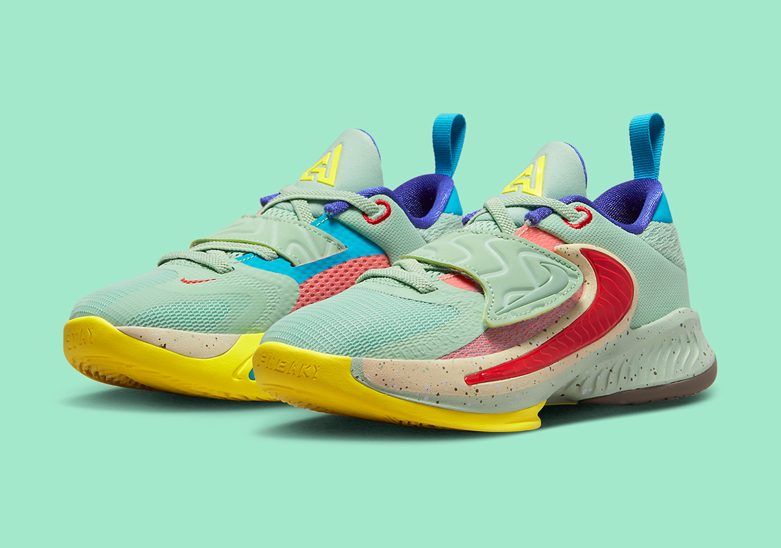 Official Images Of The Nike Zoom Freak 4 "Enamel Green"