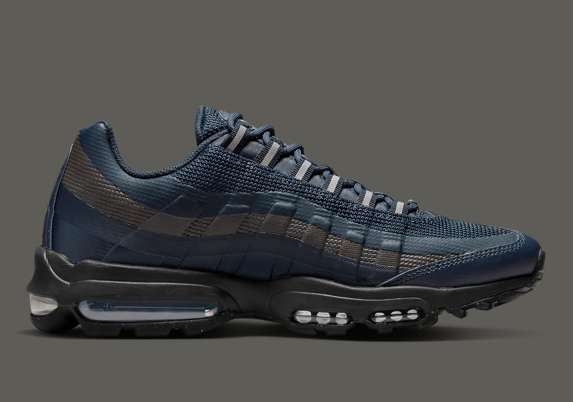 Nike Air Max 95 Ultra Dz4503 400 1