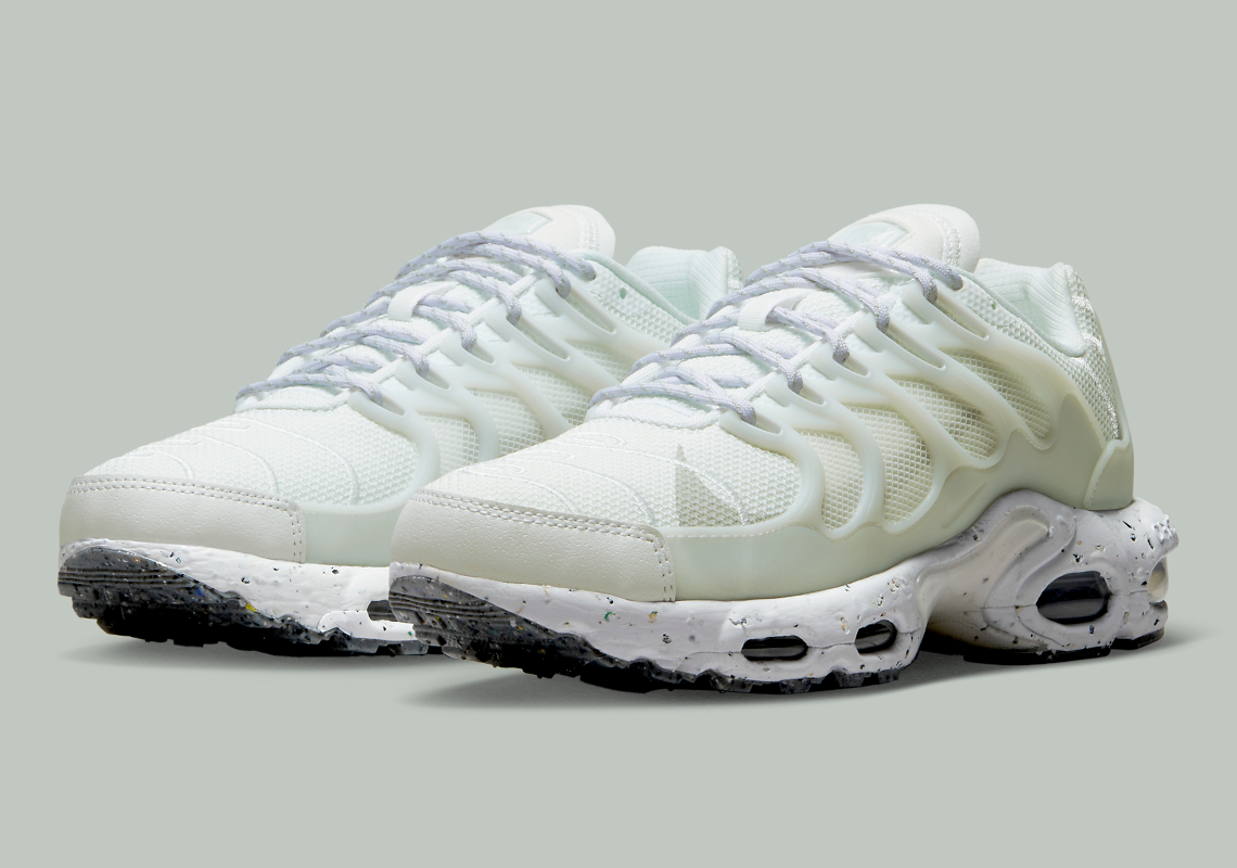 "Seafoam Green"-Like Hues Take Over The Nike Air Max Terrascape Plus