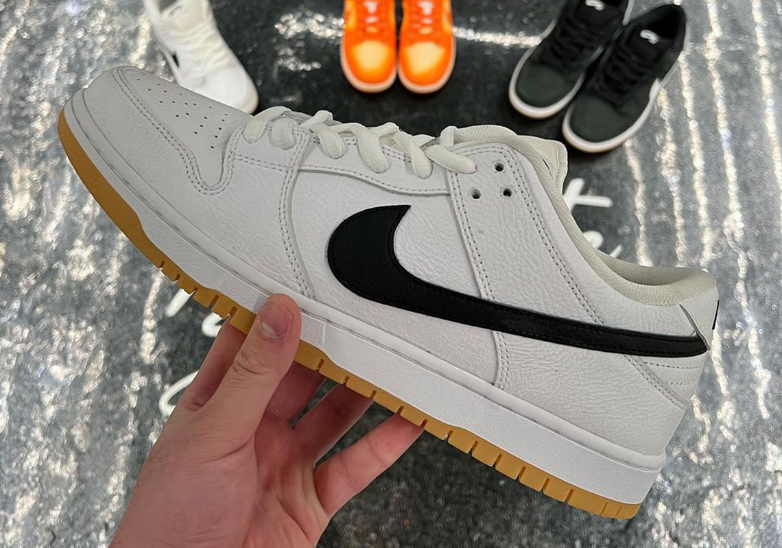 Nike Sb Dunk Low White Black Gum 1