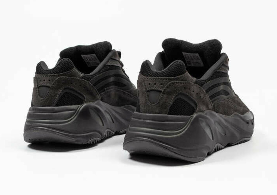 Adidas Yeezy Boost 700 V2 Fu6684 02