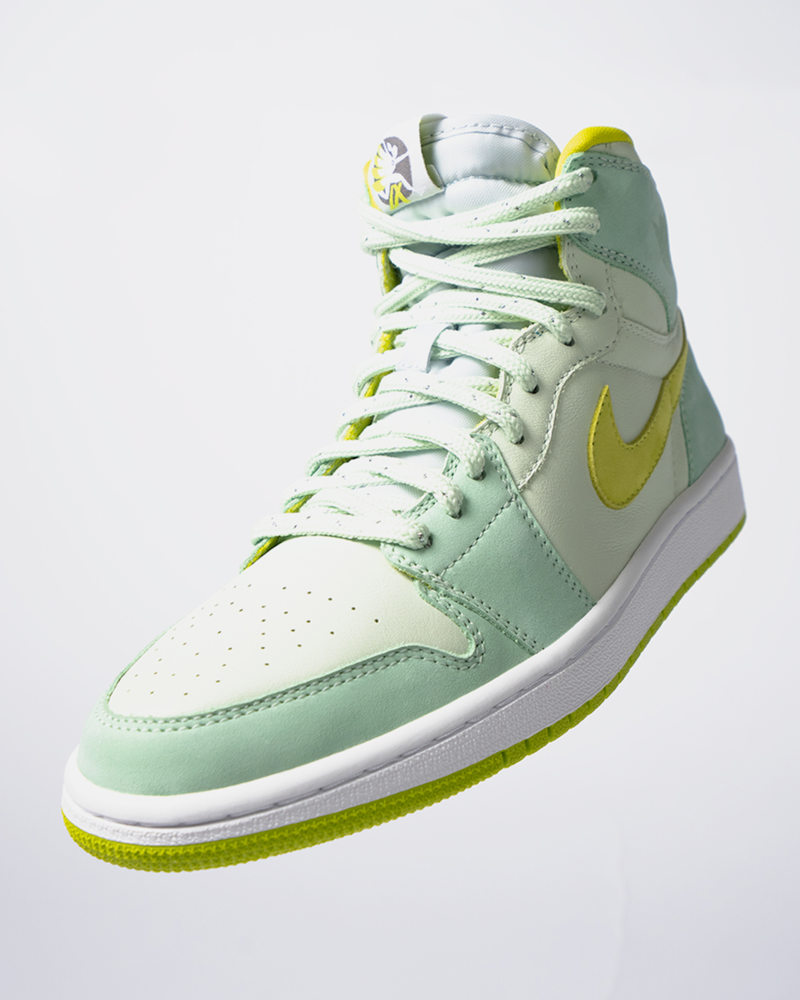 Air Jordan 1 Mid Women In Flight Title Ix 3