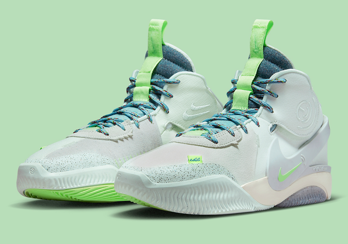 Elena Delle Donne's Nike Air Deldon Signature Shoe Features Flyease Entry System