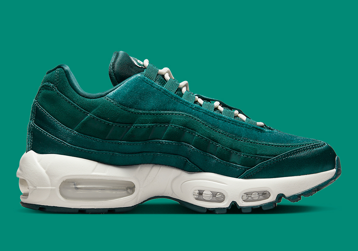 Nike Air Max 95 Green Velvet Release Date 8