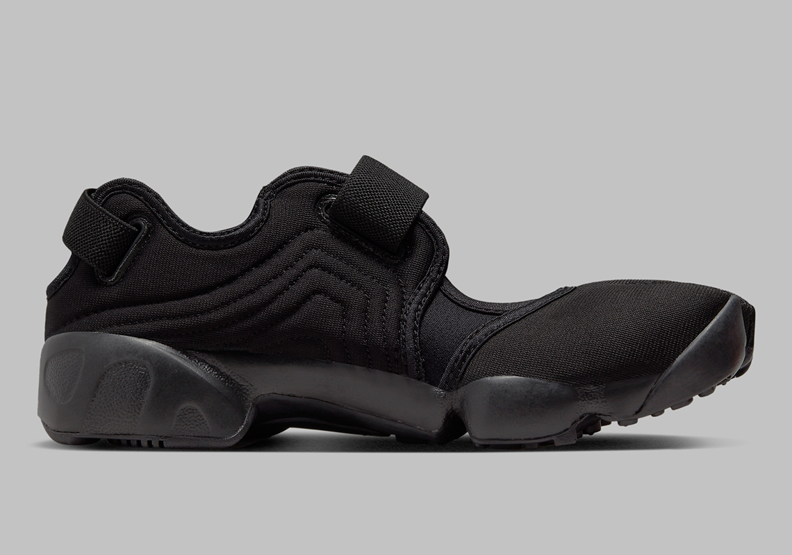 Nike Air Rift Triple Black Dz4182 010 2