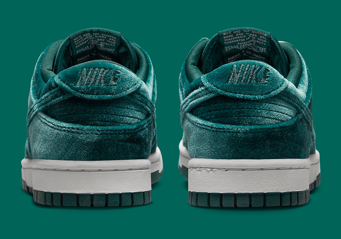 Nike Dunk Low Green Velvet Dz5224 300 3