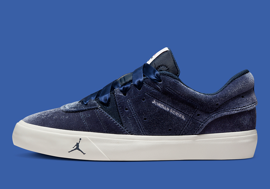 Jordan Series 01 Navy Velvet Dz7737 460 1