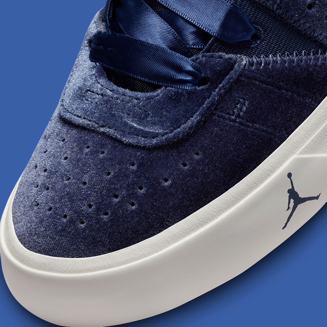 Jordan Series 01 Navy Velvet Dz7737 460 6