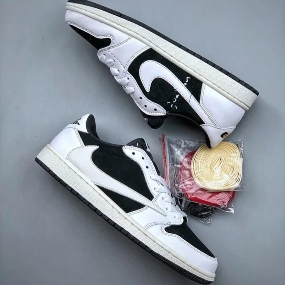 Travis Scott Air Jordan 1 Low Og Sail Black 02