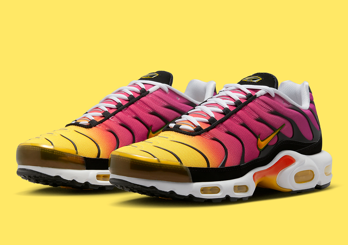 Tropical Gradients Brighten Up This Nike Air Max Plus