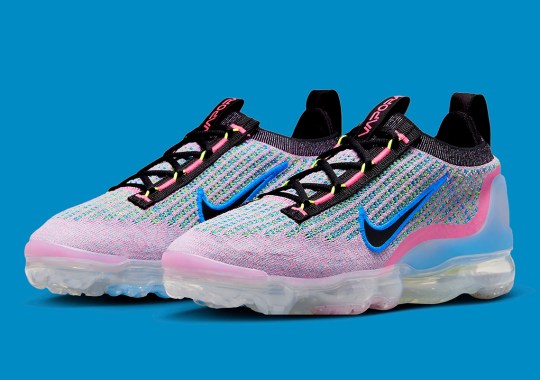 “Pink Blast” And “Photo Blue” Dress The Latest Nike VaporMax 2021 Flyknit Next Nature