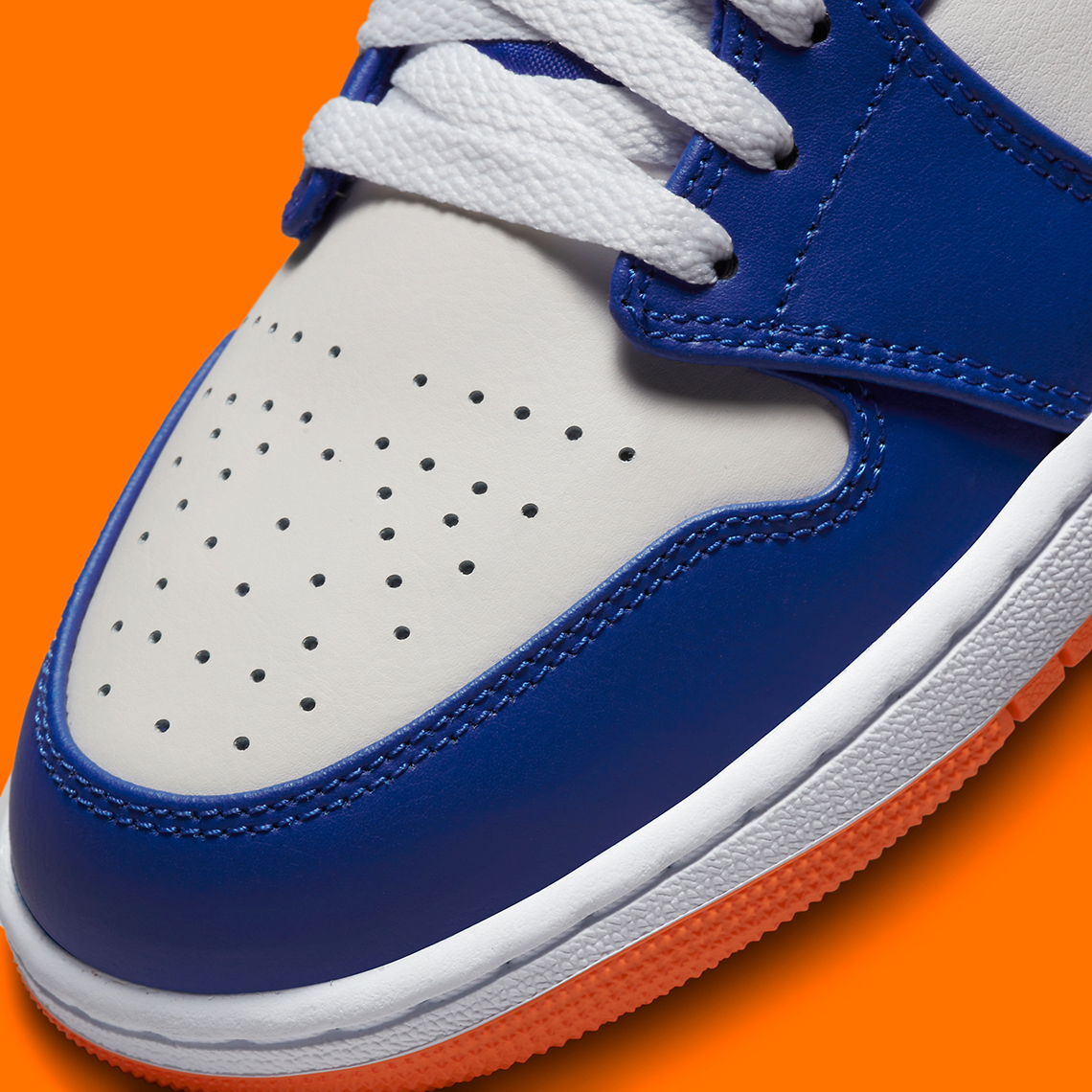 Air Jordan 1 Mid Knicks 6