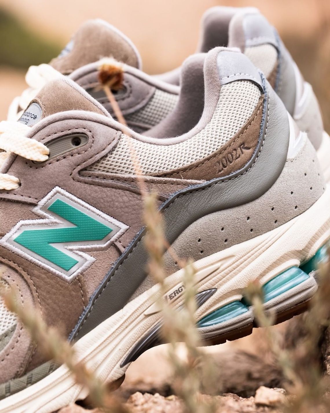 Atmos New Balance 2002r Oasis 10