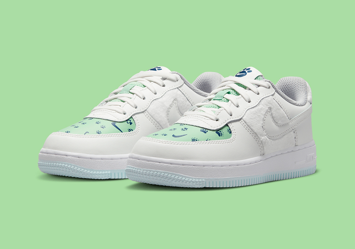 Nike Air Force 1 Low Bear Tracks 2