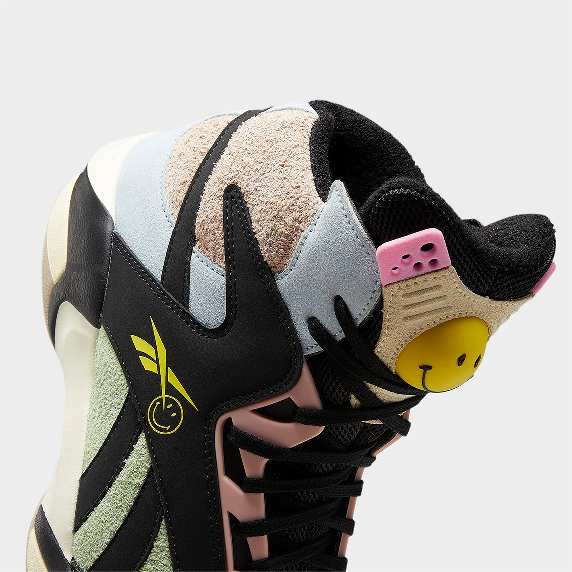 Smiley Reebok Shaq Attaq Gx2250 3