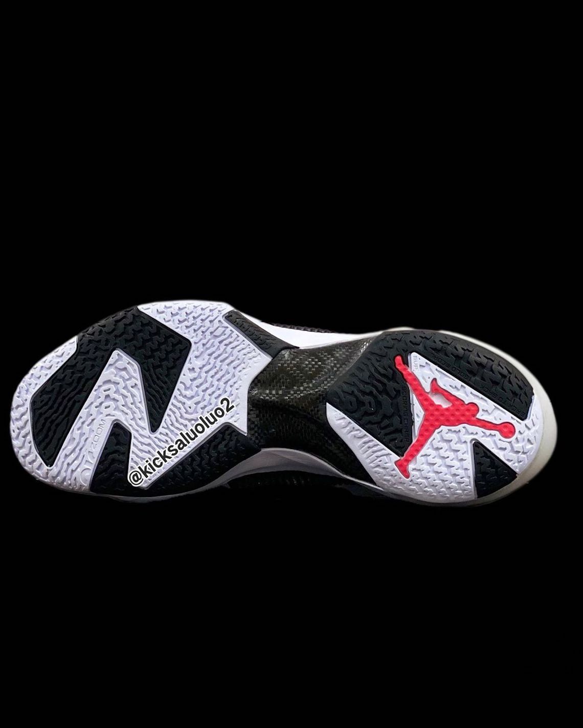 Air Jordan 37 Low White Black Red 04