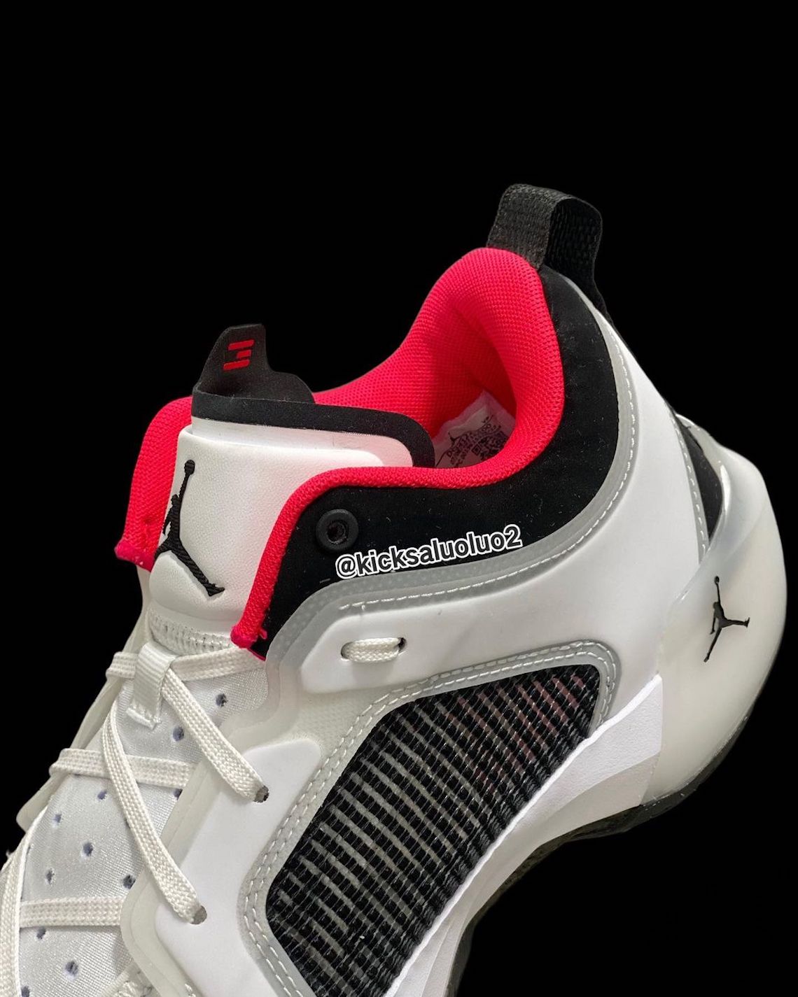 Air Jordan 37 Low White Black Red 05