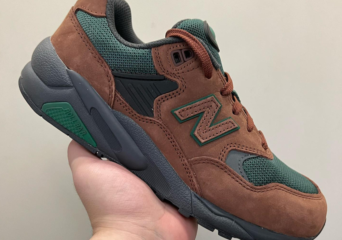 The New Balance 580 Adapts The "Beef & Broccoli" Look