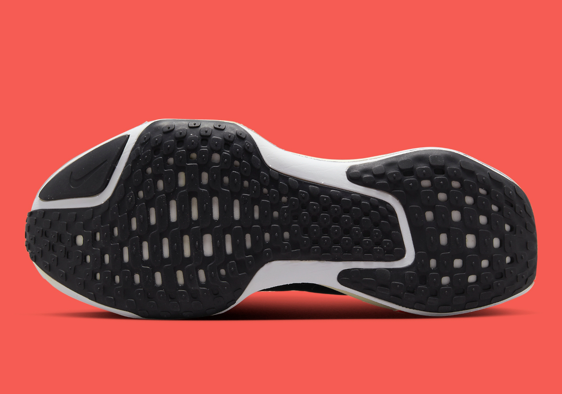 Nike Zoomx Invincible Run Flyknit 3 Dr2615 001 2