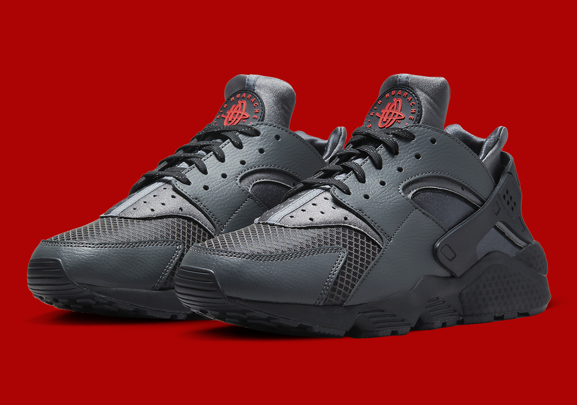 Pitch-Black Leathers Enact A Gloomy Aesthetic Onto The Nike Air Huarache