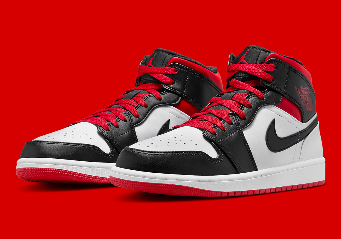 This Air Jordan 1 Mid Bears Semblance To The Original "Black Toe" Look