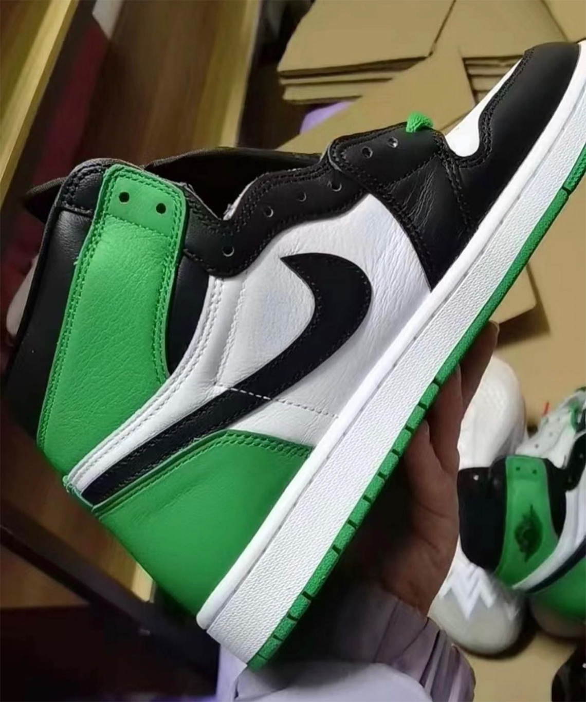 Air Jordan 1 Retro High Og Black Lucky Green White Dz5485 031 2