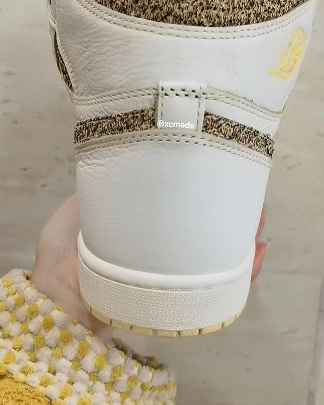 Air Jordan 1 Retro High Og White Yellow Woven 2