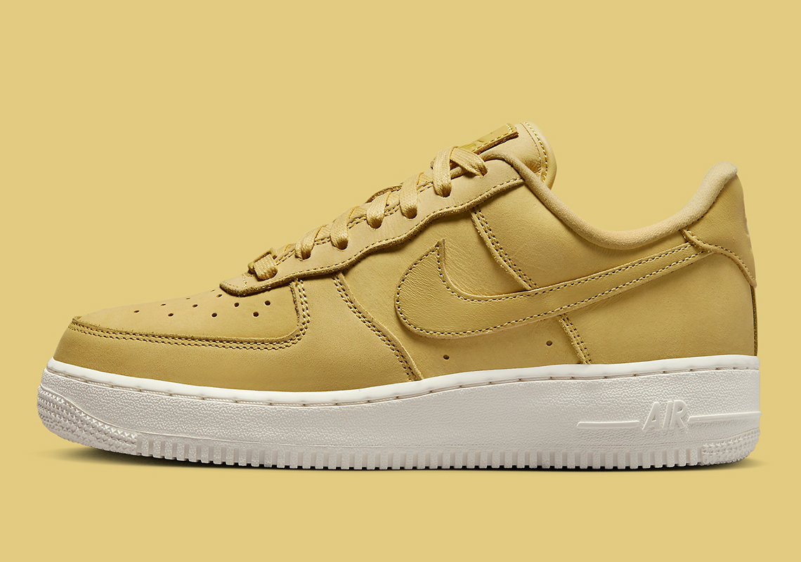 Nike Air Force 1 Low Gold Nubuck Dr9503 700 1