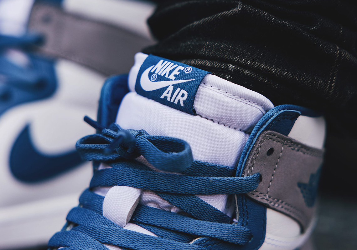 Air Jordan 1 True Blue Photos 2