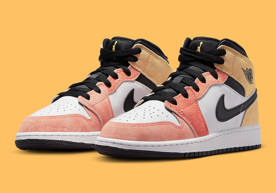 The Air Jordan 1 Mid "Flight Club" Gets Ready For Takeoff