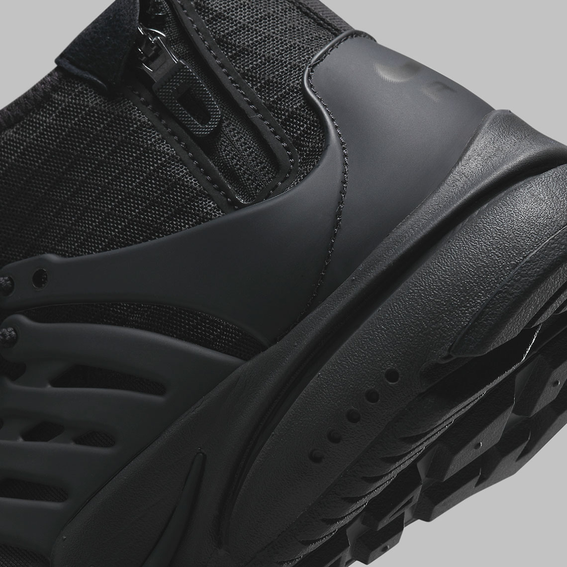 Nike Air Presto Mid Utility Triple Black Dc8751 003 4