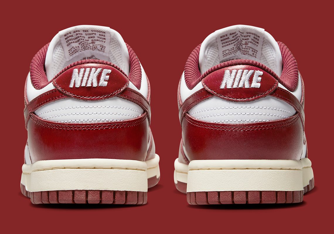 Nike Dunk Low Vintage Team Red White 1