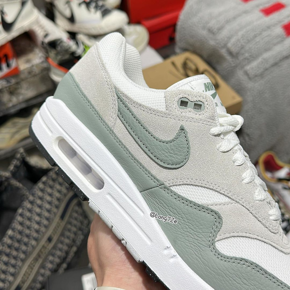 Nike Air Max 1 Mica Green Dz4549 100 07