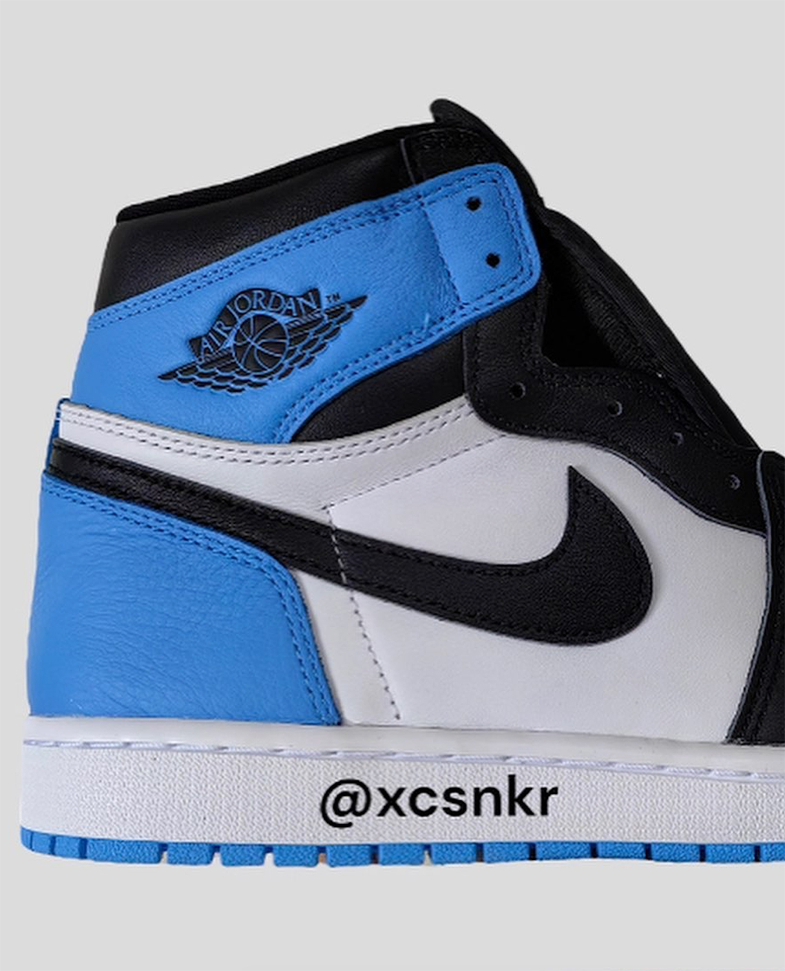 Air Jordan 1 Retro High Og University Blue Black White Dz5485 400 3