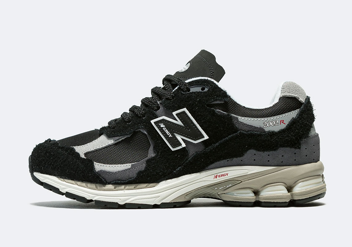 New Balance 2002r Black Grey M2002rdj 1