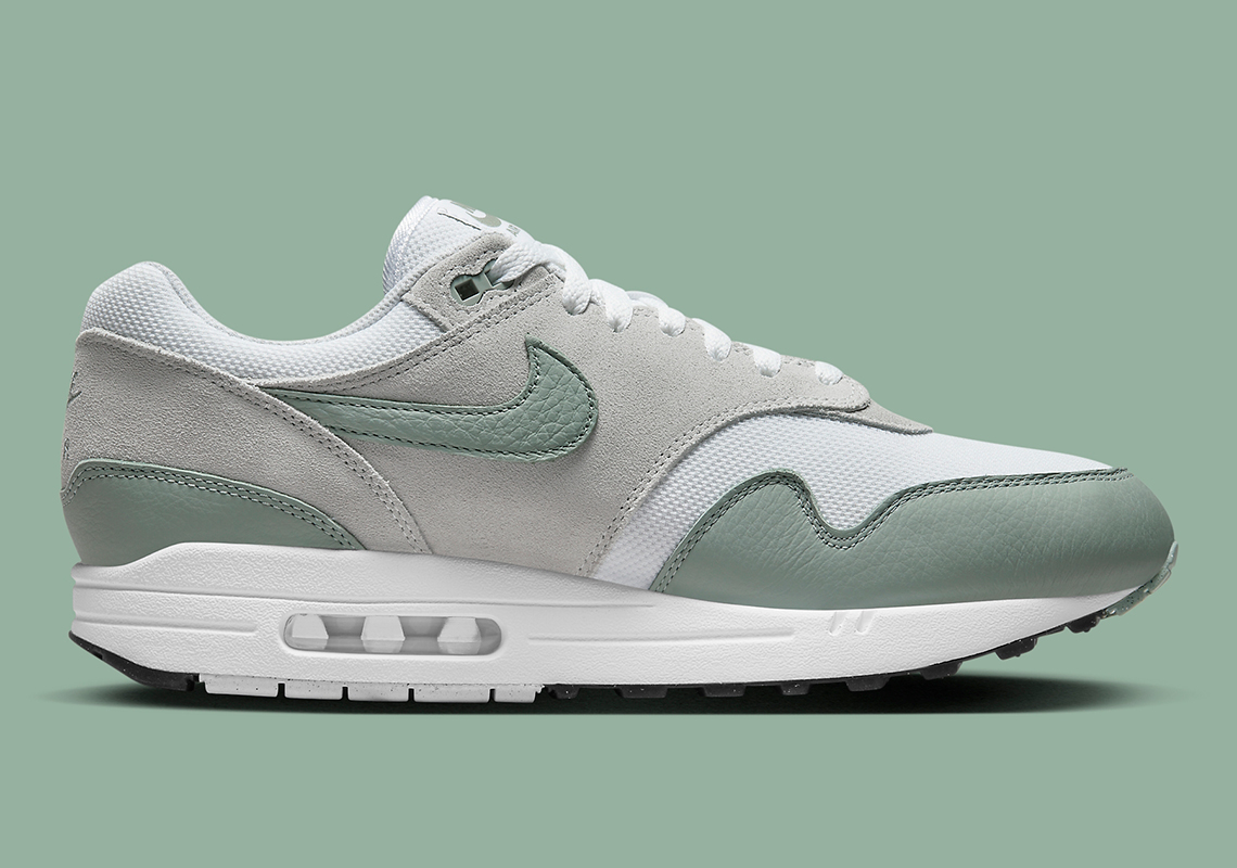 Nike Air Max 1 Mica Green Dz4549 100 1