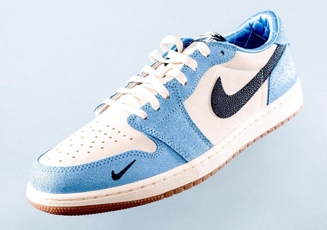 Air Jordan 1 Low Unc Football Pe 0